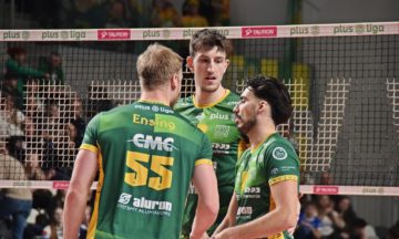 PlusLiga. Środkowy przedłużył kontrakt z wicemistrzem Polski