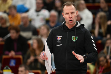 Wywalczył awans – zostaje w klubie!