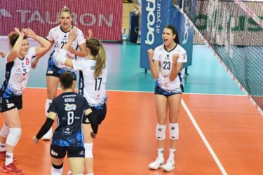 TAURON Liga. Młode polskie siatkarki z przytupem rozpoczęły sezon. To przyszłość reprezentacji Polski?