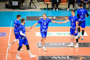 Ślepsk Malow Suwałki z wielkim wsparciem. Podlaska siatkówka wzmocniona