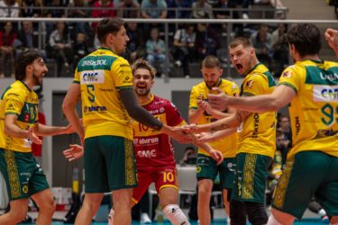 Dwa tie-breaki i hala wypełniona po brzegi. W niedzielę polski finał w XX Memoriale Gołasia