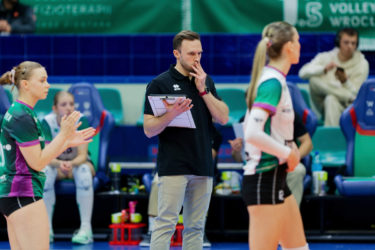 Włodarze #VolleyWrocław dalej wierzą. Szkoleniowiec dostał drugą szansę