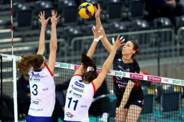 TAURON Liga. Rewelacja sezonu jeńców nie bierze, zalicza udany skok na podium. Faworytki zawodziły