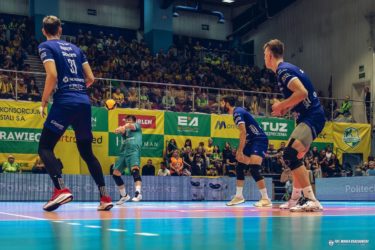 PlusLiga. Mają pierwsze zwycięstwo w sezonie, choć styl pozostawił wiele do życzenia