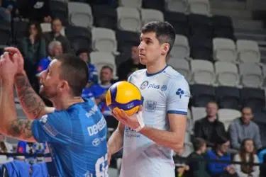 Krzysztof Rejno zniesiony z boiska. Czy to coś poważnego?