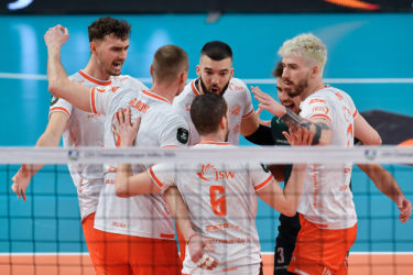 Sięgał po medale z Jastrzębskim Węglem. Obrał popularny kierunek