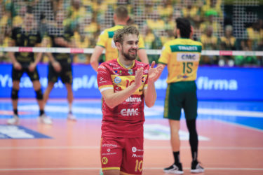 Tomasz Fornal kontra Jakub Popiwczak! Mocne starcie w półfinale Ligi Mistrzów. Libero komentuje