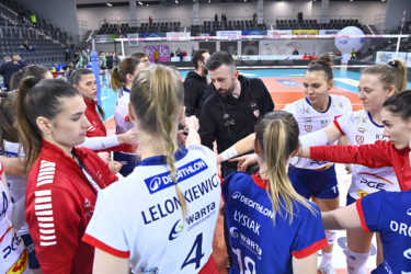 Puchar CEV. Trwa fatum polskich drużyn w starciach z włoskimi. Budowlane również bezradne