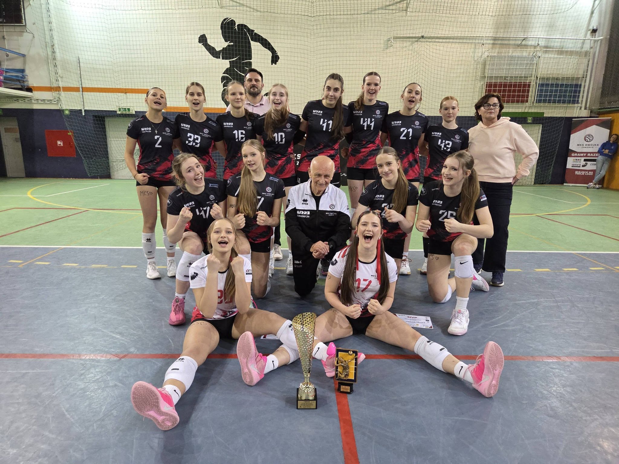 Młodziczki z Wieliczki i Zawiercia rewelacją. Grono półfinalistek w komplecie