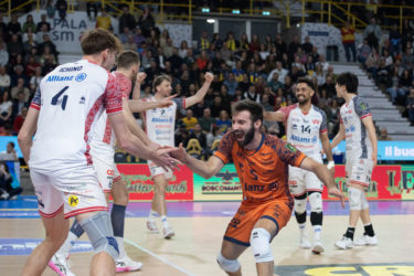 Z nieba do piekła. Brutalne zderzenie ze ścianą w finale Pucharu Challenge