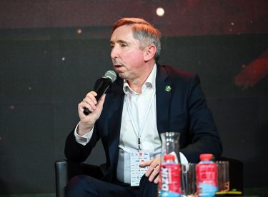 Trzy mecze pokrzyżowały plany w Zawierciu. Prezes mówi jasno: „Nie podoba mi się to”