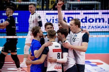I liga mężczyzn: Czarni Radom z hat-trickiem przedłużeń. Czas pożegnań w Toruniu