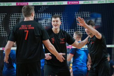 Jastrzębie Barkom rozpoczęło sezon od tie-breaka. 20-latek MVP